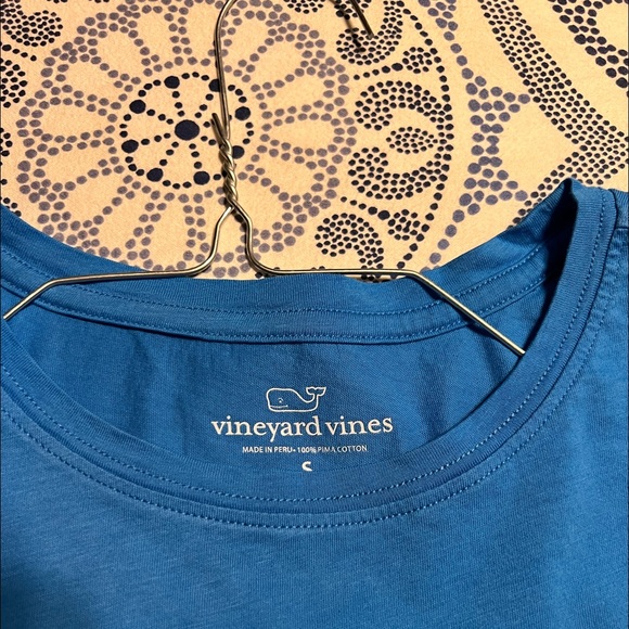 Vineyard Vines T Shirt - Picture 2 of 3